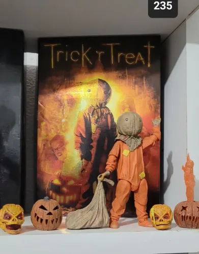 Boneco trick treat neca halloween terror action figure 