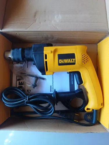 Furadeira e parafusadeira dewalt DW 508s 