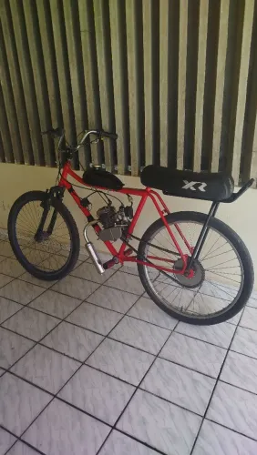 Bike motorizada 80cc em quadro de Monark 