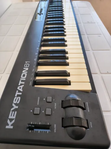 Teclado Controlador M-AUDIO Keystation 61 MKII