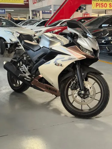 YZF-R1 R-15 155 ABS BRANCA 2025/2026
