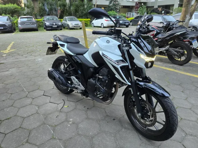YAMAHA FZ 25 2026 - BRANCA<br>