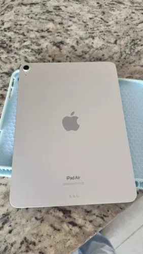 iPad Air 5 258GB capa azul