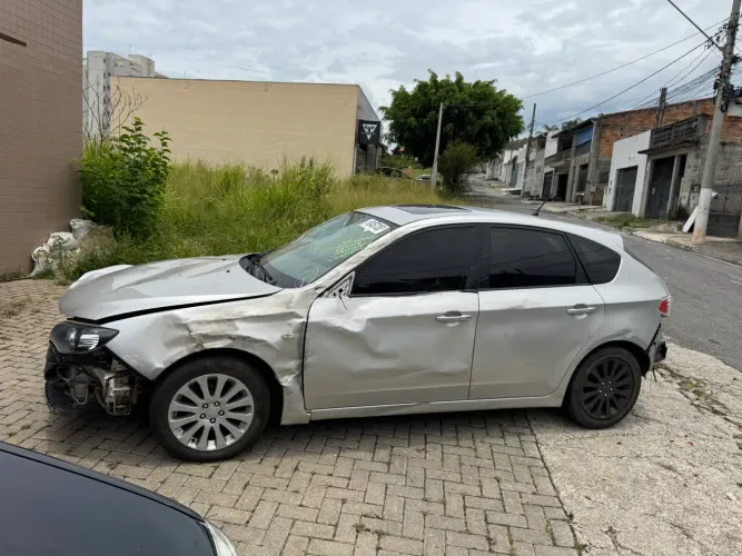 Subaru impreza 2.0 2010 disponível para peças 
