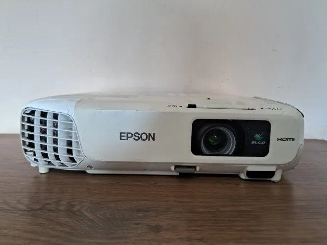 Projetor  Epson  X24  (sem HDMI)