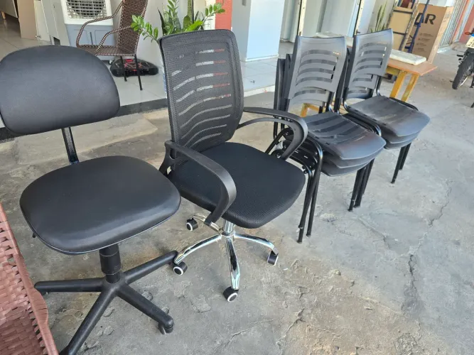 Cadeira de escritório novas a partir de 150,00