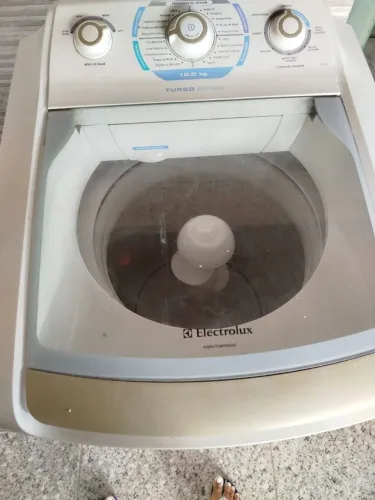 Vendo máquina de lavar Eletrolux 10 kilos