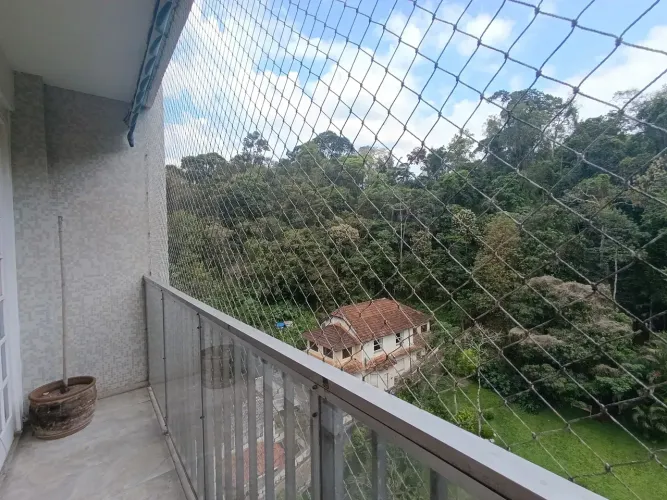 Amplo apartamento, silencioso em área nobre do Centro Histórico