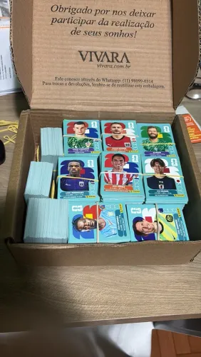 Lote com 250 figurinhas da copa 2026 sem repetição