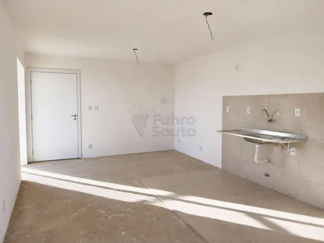 Apartamento com Sacada e Churrasqueira na Av. Fernando Osório
