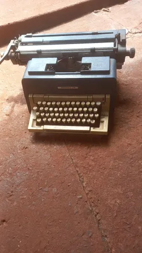 Máquina antiga de escrever