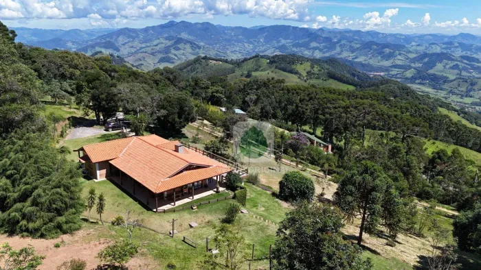 Casa com 3 dormitórios à venda, 250 m² por R$ 2.850.000,00 - Paiol Grande - São Bento do S