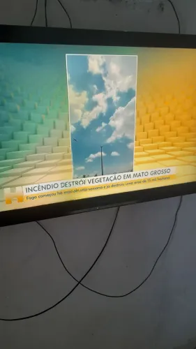 Tv Panasonic 40 polegadas tela plana .Obs: não é smart