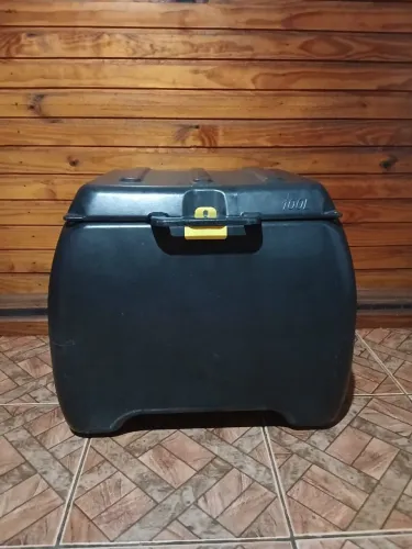 Baú preto 