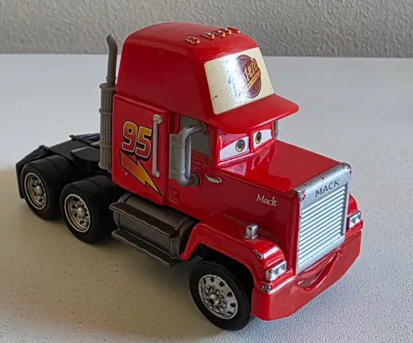 Mack Filme Carros Disney Pixar