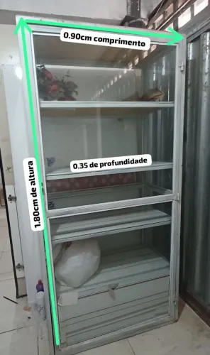 VITRINE COM PORTAS DE VIDRO - 4 PRATELEIRAS