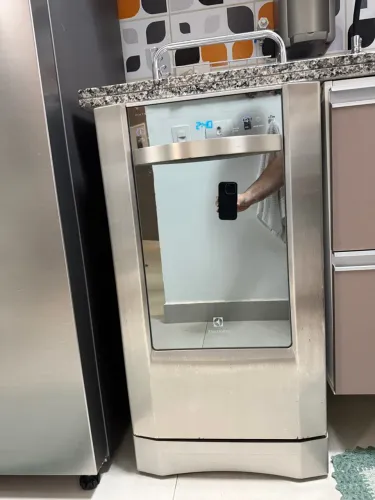 Lava-Louças Electrolux LE09X 9 Serviços Inox - Painel Blue Touch 110v