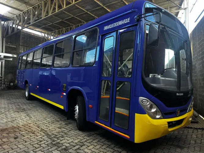 ÔNIBUS MERCEDES 1722 - 54 LUGARES