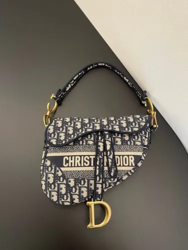 Bolsa Christian Dior Bordada