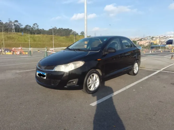 Chery Celer Hatch 1.5 16V Flex 5P 2013