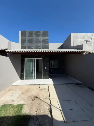 EXCELENTE CASA COM 2 QUARTOS - POR R$240.000 | V946