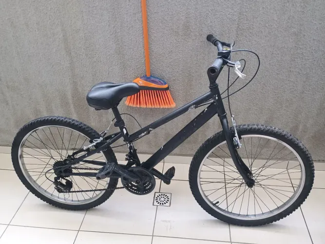 Whatsapp * Bicicleta aro 24, marca Caloi para criança e adolescente