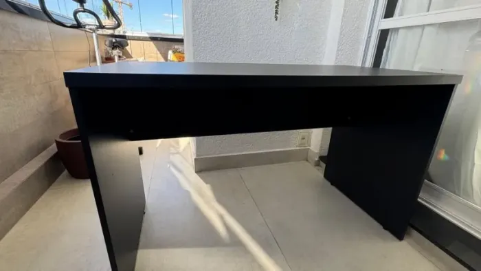 Mesas de escritório na Caixa