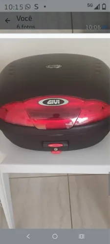 Baú para moto giwi 45 litros + 2capacete e botas