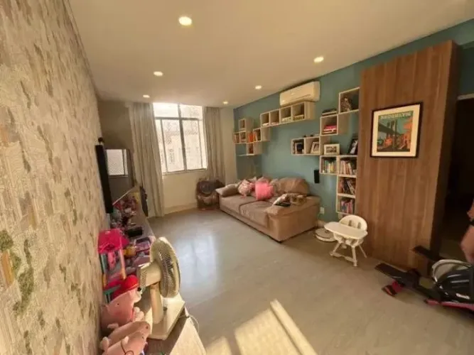 2 Dormitórios (0 Suítes) 0 Vagas 2 Banheiros 75 M²