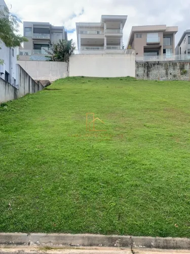 Condomínio Valville 1