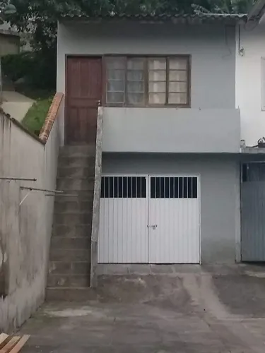 Alugo kitnet mobiliada próximo ao Floripa Shopping 