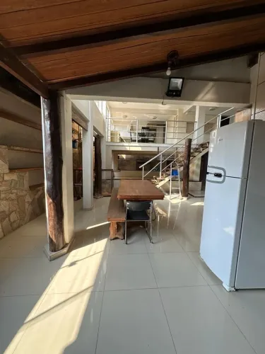 ALUGA-SE casa mobiliada próximo à portaria da vale