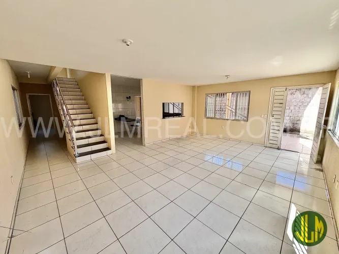 VENDO CASA DUPLEX DE 250m² COM TERRENO LATERAL DE 1500m², NO BAIRRO VILA VELHA - FORTALEZA