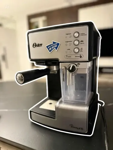 Cafeteira Oster PrimaLatte - Espresso, Cappuccino e Latte