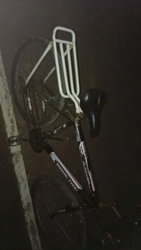 Bicicleta com a marcha quebrada