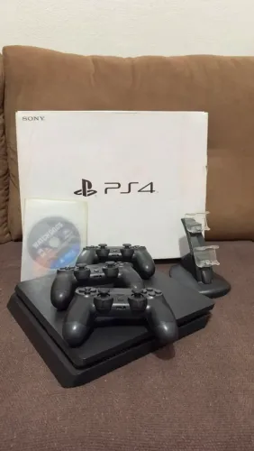 Playstation 4 slim