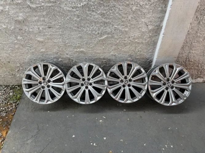 Rodas Aro 17? do corolla Xei do modelo novo