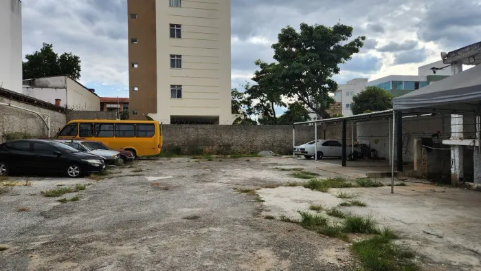 GARAGEM PARA ATÉ 5 ÔNIBUS, 600 METROS QUADRADOS, ACESSO 24 HORAS