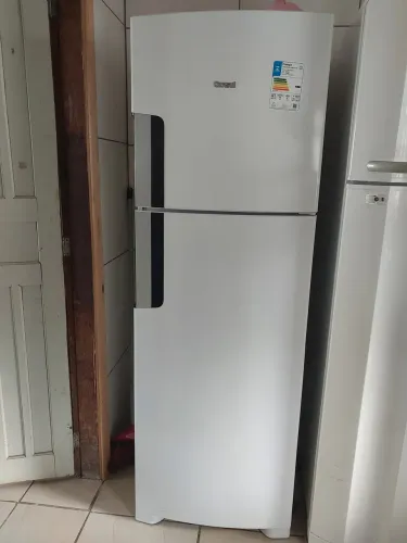 Geladeira consul em perfeito estado poucos meses de uso