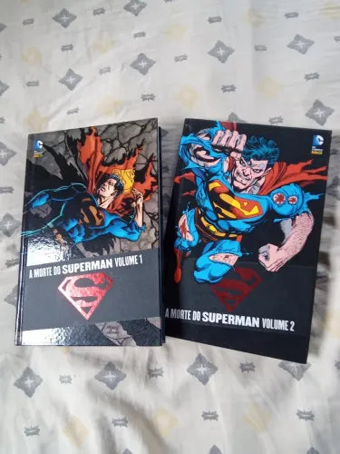 Coleção Completa HQs A Morte do Superman + Brindes