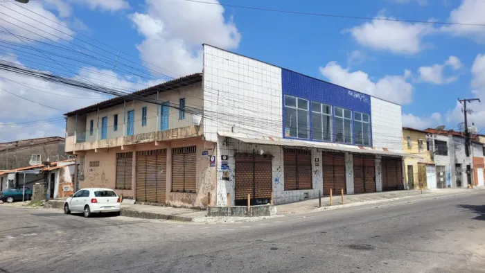 Imóvel para venda com 689 metros quadrados em Bonsucesso - Fortaleza - CE