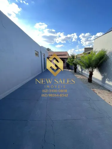 Casa a venda+Renda Extra!Imóvel com Sala Comercial Alugada no Criméia Oeste