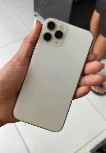 iPhone 11 Pro, branco, (única dona) (Face ID não pega)