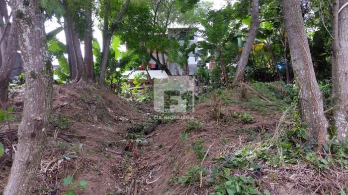 Terreno à Venda no Saco Grande