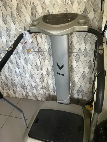 Plataforma vibratória kikos