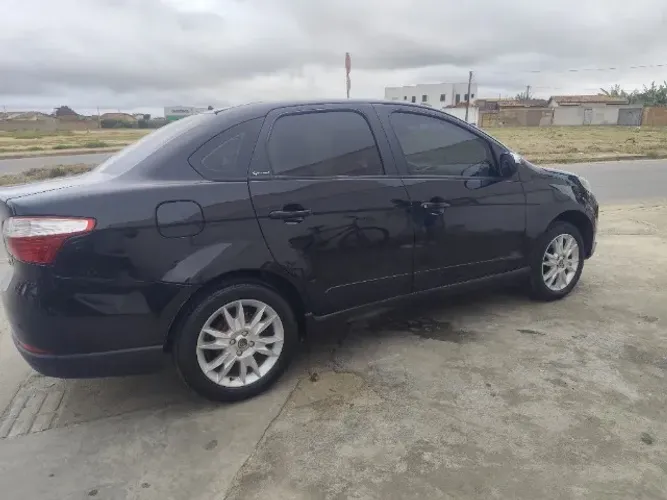 Fiat Grand Siena Attrac. 1.4 EVO F.flex 8V 2014
