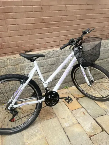 Bicicleta aro 26" c/18 marchas