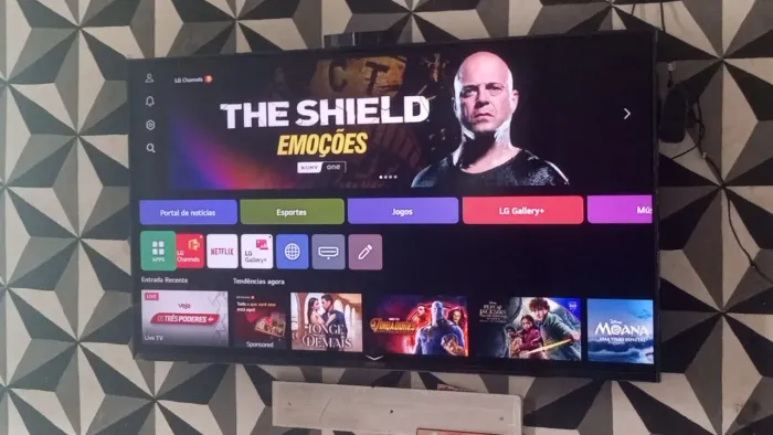 TV LG Smart 55polegadas 4k nova ainda no plástico sem menos 2.000$