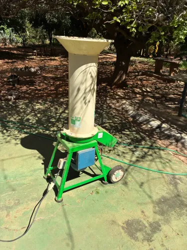 Máquina Triturar Côco