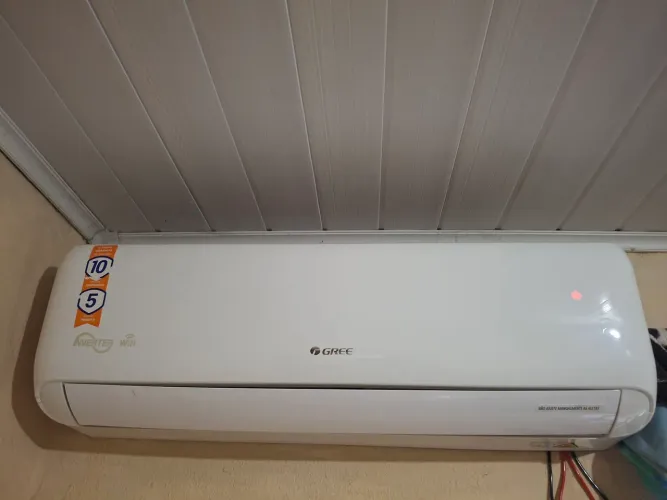 Ar condicionado inverte Gree 9.000 btus.